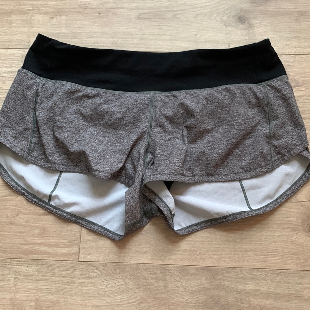 Lululemon Speed Up Low-Rise Lined Short 2.5” Black and Grey